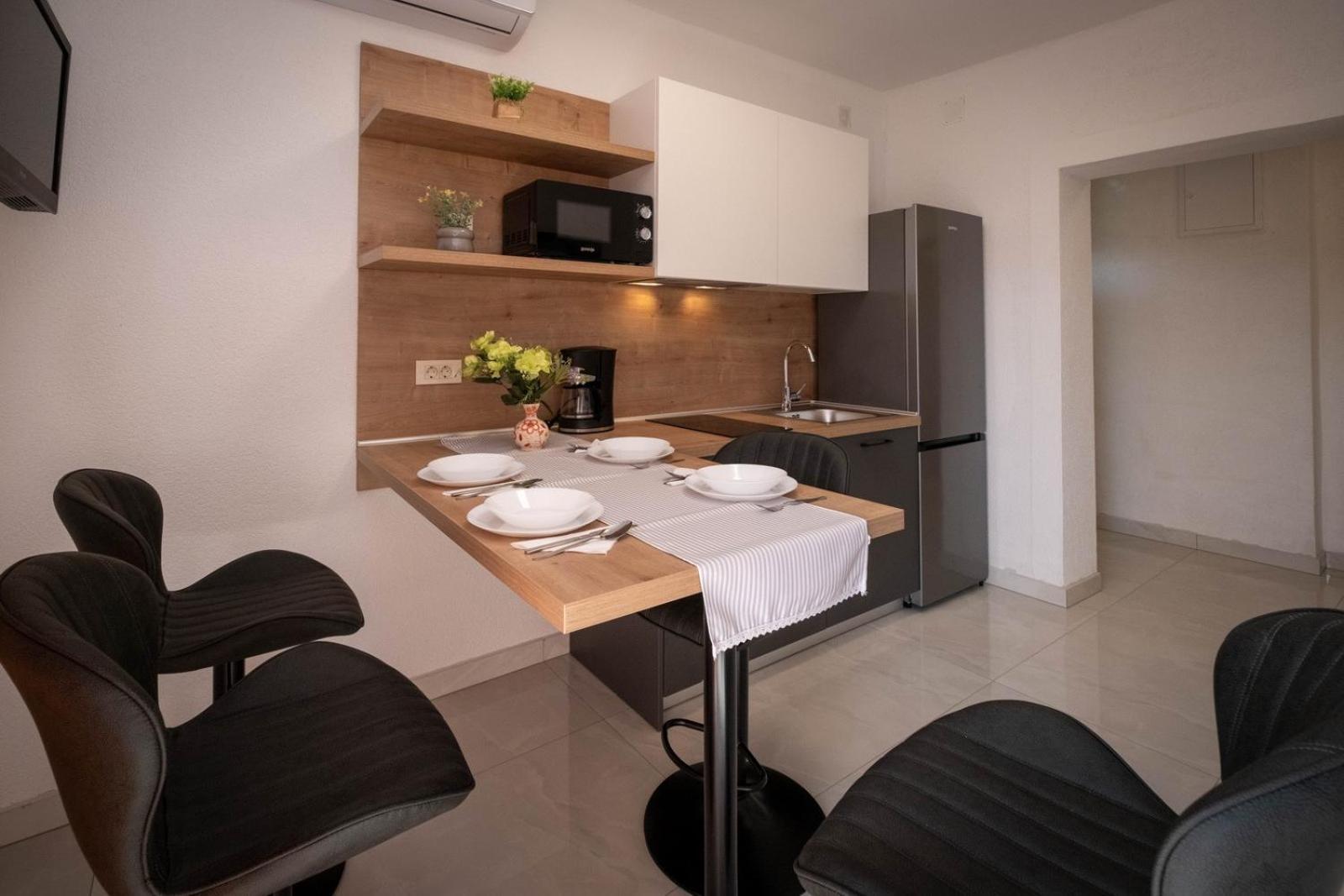 Apartments Serbecic مالينسكا المظهر الخارجي الصورة